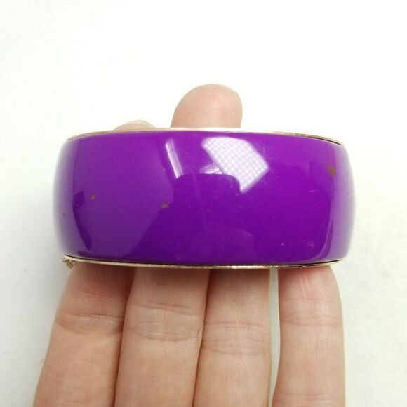 Vintage Wide Purple Enamel Hinged Bangle Bracelet with Security Chain, Estate - Picture 8 of 8